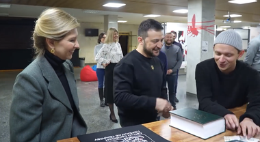 Volodimir Zelenski: Victoria noastră este obţinută tocmai prin forţa unităţii noastre - capacitatea de a lucra împreună pentru interesele ucrainene şi capacitatea de a ne sprijini reciproc