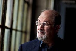 La patru luni de la atentat, Salman Rushdie publică un fragment din următorul său roman