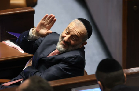 Netanyahu obţine un termen suplimentar de zece zile pentru a forma un guvern, după ce a încheiat acorduri de coaliţie cu trei formaţiuni de extremă dreapta, dar nu a finalizat negocierile cu ultraortodocşii