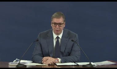 Noi tensiuni în nordul Kosovo: Belgradul va cere NATO să-i permită să desfăşoare poliţişti şi militari sârbi în regiune / Alegerile locale au fost amânate 