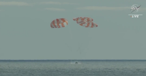 Artemis: Capsula Orion a NASA a revenit pe Terra după călătoria în jurul Lunii - VIDEO