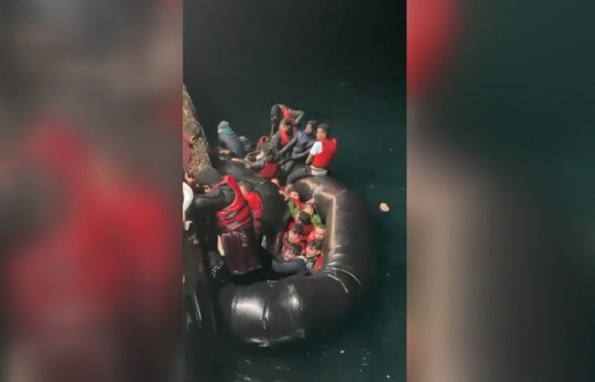 Patru morţi, după ce o ambarcaţiune s-a răsturnat în Canalul Mânecii