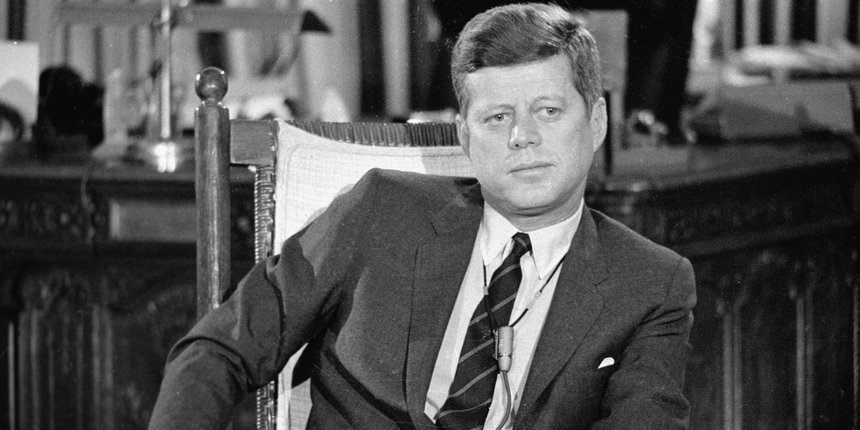 Mii de documente guvernamentale needitate privind asasinarea lui JFK, făcute publice
