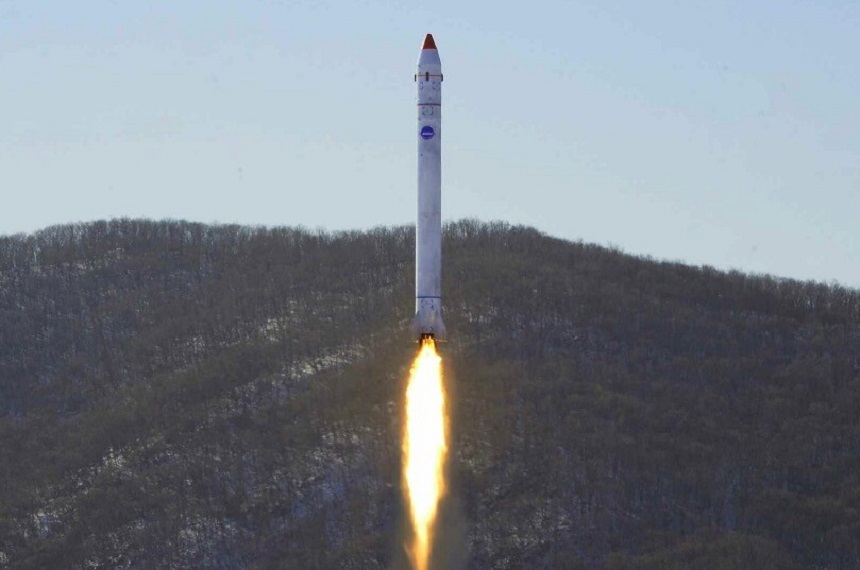 Coreea de Nord anunţă că a făcut duminică un test important pentru dezvoltarea primului său satelit de recunoaştere 