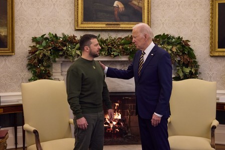 Un oficial de la Casa Albă dezvăluie ce impresie i-a făcut Zelenski lui Biden: Se aştepta să ceară mai mult armament, ar fi fost o surpriză să n-o facă 