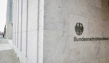 Un agent din serviciile germane de informaţii BND, Carsten L., arestat sub acuzaţia de spionaj în favoarea Rusiei. ”Avem de-a face, în tabăra adversă, cu un actor a cărui lipsă de scrupule şi înclinaţie către violenţă sunt de luat în calcul”, avertizează preşedintele BND Bruno Kahl