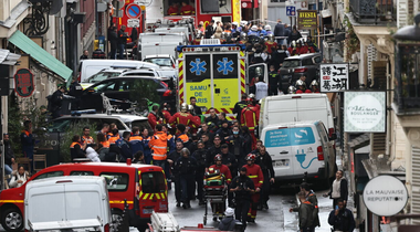 UPDATE- Unsprezece poliţişti răniţi în ciocniri între kurzi şi forţe de ordine franceze, în urma atacului la un centru cultural kurd din Paris soldat cu trei morţi. ”Erdogan, asasin!” şi ”Erdogan terorist!”, strigă kurzii în marja unei intervenţii a lui Gérald Darmanin
