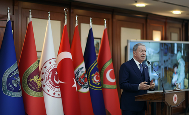 Războiul rus din Ucraina nu se va termina ”cu uşurinţă”, estimează ministrul turc al Apărării Hulusi Akar şi îndeamnă ”cel puţin un armistiţiu umanitar”