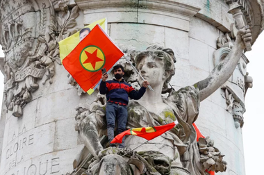 Ankara condamnă violenţele de la Paris în urma atacului armat la un centru cultural kurd şi acuză PKK