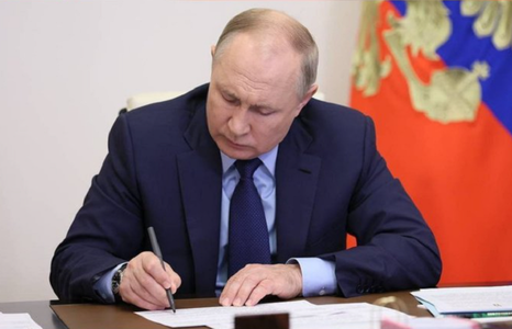 UPDATE-Putin interzice prin decret vânzarea, începând de la 1 februarie 2023, de petrol rusesc ţărilor care plafonează preţul petrolului rusesc