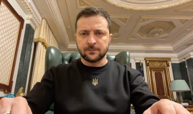 Volodimir Zelenski le cere ucrainenilor să dea dovadă de solidaritate: Susţineţi-vă unii pe alţii. Ne aşteaptă un an dificil. Vom ajunge la victorie şi trebuie să o facem cu adevărat împreună