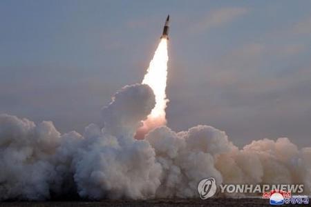 Încă din primele ore ale noului an, Coreea de Nord a lansat încă o rachetă