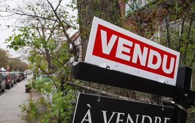 Canada interzice străinilor să mai cumpere case