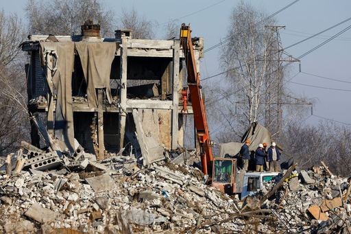 Rusia pune atacul de la Makiivka pe seama folosirii telefoanelor de către soldaţi