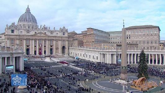UPDATE - Funeraliile fostului papă Benedict s-au oficiat în prezenţa a circa 50.000 de credincioşi. Papa Francisc i-a adus un omagiu predecesorului său făcând anaolgii cu suferinţele lui Iisus - VIDEO