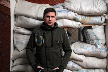 Preşedinţia ucraineană respinge armistiţiul de 36 de ore al lui Putin drept o ”ipocrizie”. Rusia trebuie să lase ”teritoriile ocupate” în Ucraina înaintea oricărui ”armistioţiu temporar”, declară Podoliak