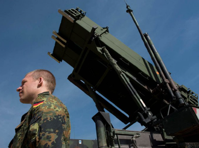 Germania urmează să livreze Ucrainei un sistem de tip Patriot şi 40 de blindate de tip Marder în primul trimestru al lui 2023, anunţă Guvernul. Scholz discută vineri la telefon cu Zelenski