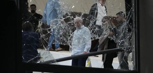 Lula a mers la Curtea Supremă şi la Palatul Prezidenţial, devastate de susţinătorii lui Bolsonaro. Preşedintele promite pedepsirea celor vinovaţi
