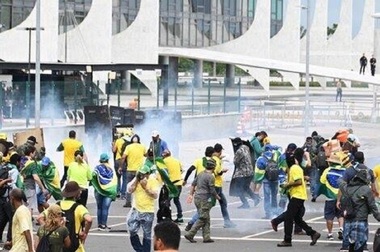 Brazilia: Curtea Supremă l-a suspendat din funcţie pe guvernatorul Ibaneis Rocha