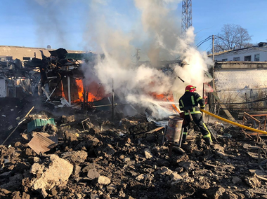 Un mort şi şapte răniţi în regiunea ucraineană Harkov, în atacuri cu rachetă şi bombardamente ruse