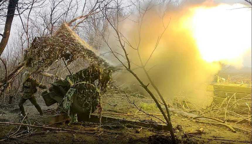 Oficialii SUA au constatat că tirurile de artilerie ale Rusiei în Ucraina au scăzut cu 75 la sută. Care ar fi posibilele explicaţii - analiză CNN