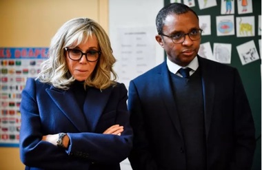 Prima-doamnă a Franţei, Brigitte Macron: "Sunt pentru purtarea uniformelor la şcoală". Ministrul educaţiei nu este de aceeaşi părere