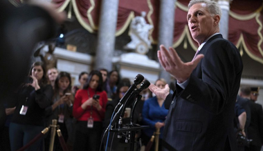 Liderul republican McCarthy cere Congresului să ancheteze cu privire la documente confidenţiale găsite acasă la Biden