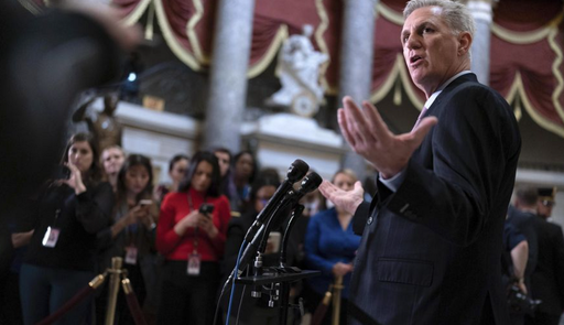 Liderul republican McCarthy cere Congresului să ancheteze cu privire la documente confidenţiale găsite acasă la Biden