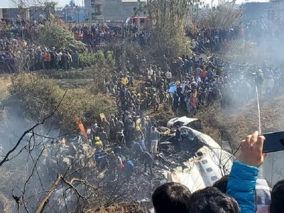 Nou bilanţ al tragediei aviatice din Nepal: 68 de morţi, patru dispăruţi