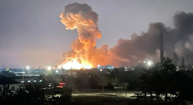 Bilanţul victimelor exploziei de sâmbătă din regiunea rusă Belgorod, la frontiera cu Ucraina, creşte la şapte morţi. Explozia muniţiei într-un dormitor, cauzată de un sergent care a detonat ”neintenţionat” o grenadă