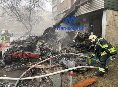 UPDATE: 18 morţi, între care ministrul ucrainean de interne şi doi colaboratori apropiaţi, după ce un elicopter s-a prăbuşit în apropierea unei grădiniţe din regiunea Kiev / Martorii sunt rugaţi să relateze ce au văzut - FOTO, VIDEO