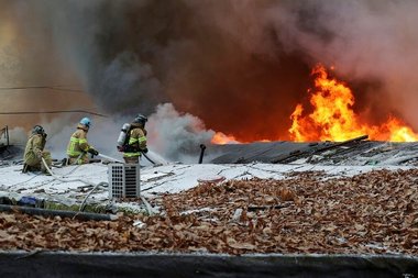 Coreea de Sud: Un incendiu duce la evacuarea a 500 de persoane dintr-o mahala