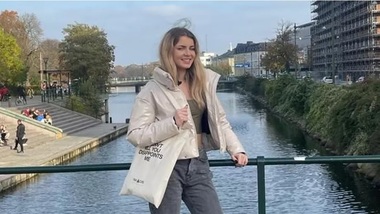 Fiica lui Cozmin Guşă, Daria, şi încă o tânără din România au relatat pentru BBC cum le-au abordat fraţii Tate pe reţelele sociale când erau adolescente