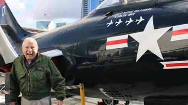 "Top Gun" în varianta reală: Un pilot american a doborât patru MiG-uri sovietice în 30 de minute şi a ţinut secretul timp de 50 de ani