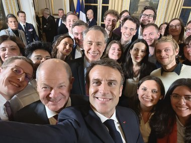 Macron şi Scholz relansează "locomotiva" franco-germană, dar divergenţele rămân. În privinţa tancurilor pentru Ucraina, răspunsurile sunt evazive