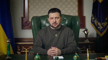 Zelenski anunţă că funcţionarii statului nu vor mai putea ieşi din ţară decât în deplasări oficiale