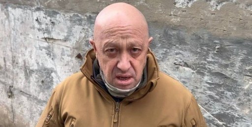 The Guardian: Evgheni Prigojin, vânzătorul de hotdog care a ajuns în vârful maşinăriei de război a lui Putin. După ce a stat 10 ani în închisoare, ascensiunea fondatorului grupului Wagner a fost extraordinară. Până unde vrea să ajungă?
