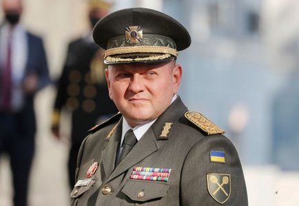 Comandantul-şef al Forţelor Armate ale Ucrainei donează armatei un milion de dolari moşteniţi de la un american
