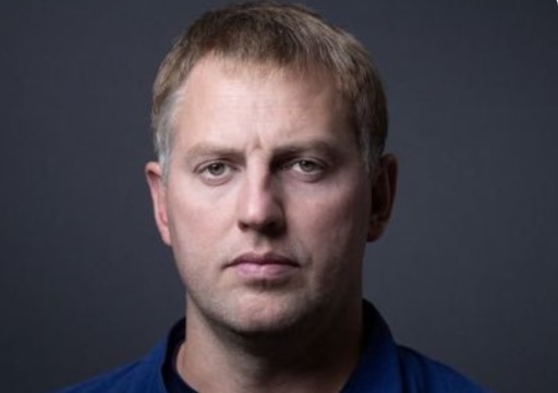 CNN: Tot mai mulţi oficiali de la Moscova, inclusiv din FSB, fug din Rusia. Omul care îi ajută în străinătate află secrete preţioase 