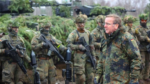 Germania urmează să livreze Ucrainei tancuri Leopard ”la sfârşitul lui martie-începutul lui aprilie”, anunţă Pistorius într-o vizită la trupe Bundeswehr în Saxonia-Anhalt. Formarea în folosirea Marder începe ”până la sfârşitul lui ianuarie”, iar a Leoprad ”un pic mai târziu”
