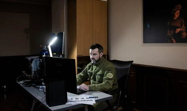 Peste 6.500 de militari ruşi au sunat de pe front la un hotline, "I Want to live", pentru a se preda, anunţă Kievul