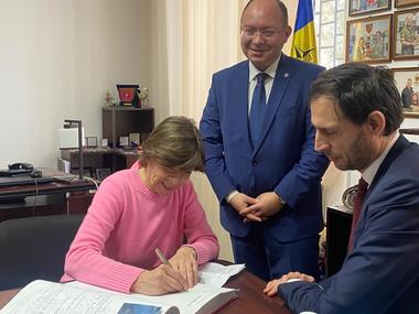 Reuters: Franţa speră să câştige contracte militare profitabile în România