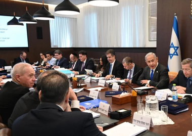 Israelul retrage ”familiilor teroriştilor” drepturile la Securitate Socială, în urma atentatelor din Ierusalimul de Est şi anunţă un proiect de retragere a ”cărţilor de identitate israeliene” a acestora