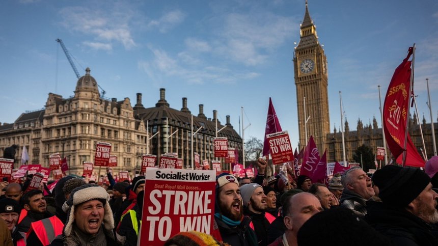 Marea Britanie se pregăteşte pentru cea mai amplă grevă din ultimul deceniu