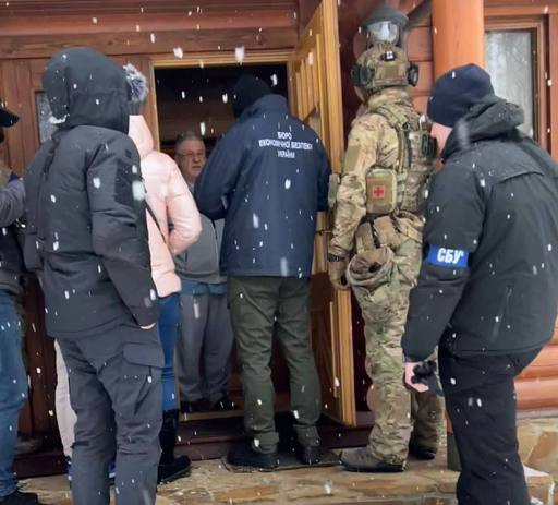 Noi raiduri anticorupţie în Ucraina: Percheziţii la oligarhul Igor Kolomoiski şi la fostul ministru de interne Arsen Avakov