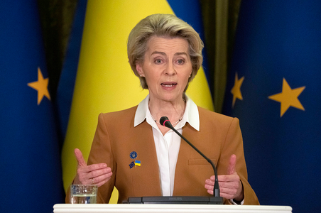 Von der Leyen anunţă, la Kiev, că urmează să se înfiinţeze, la Haga, un Centru Internaţional de Urmărire Penală a ”crimei de agresiune” din Ucraina. ”Centrul va coordona culegrea de probe şi va fi integrat în Echipa de Anchetă Comună (JIT) susţinută de EU