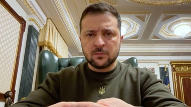 Zelenski: Nu vom lăsa fără răspuns orice acţiune agresivă a invadatorului. Duşmanul este în acea etapă în care înfrângerea strategică a Rusiei este clară deja. Dar, tactic, ei încă au resurse pentru a încerca acţiuni ofensive - VIDEO