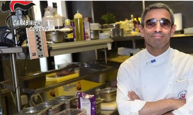Un bărbat suspectat că face parte din Mafia italiană, găsit şi arestat după 16 ani petrecuţi ca fugar/ El a fost descoperit după ce a lucrat într-un restaurant de pizza
