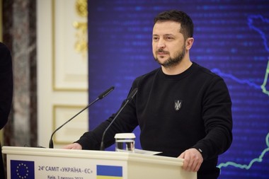 Zelenski: Ucraina va lupta pentru "fortăreaţa" Bahmut cât de mult timp va putea