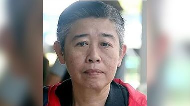 O profesoară din Singapore a conceput un sistem elaborat pentru a ajuta elevi să trişeze la examene. Ea este căutată acum de Interpol
